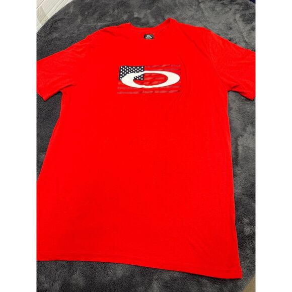 Oakley USA Men’s Large Tee in excellent shape! - Picture 1 of 4